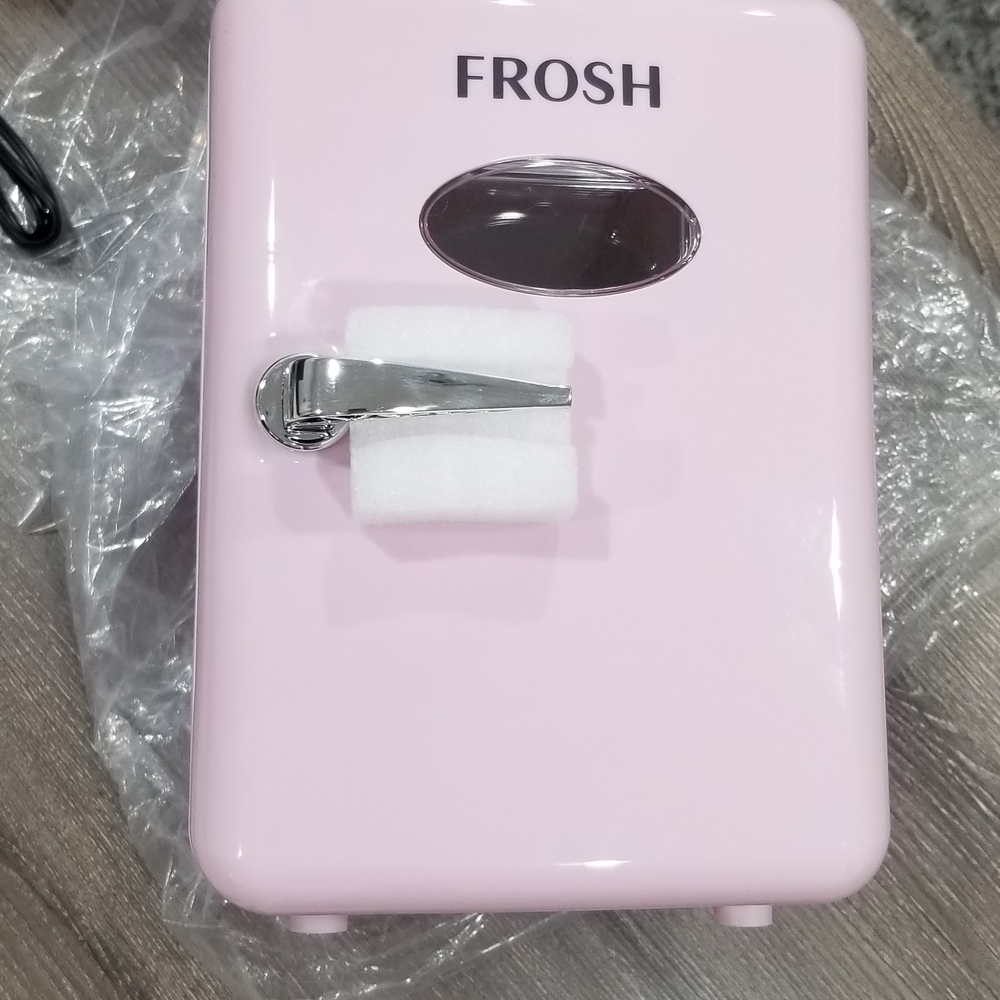 Frosh Pink Mini Cooler Retro Style 4L